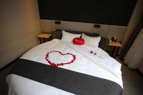 Thank Inn Plus Jiangsu Zhenjiang Jiangkou District Hongdou Square Dış mekan fotoğraf